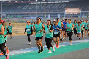 BIB: 3158, 52452, 50340, 3154
                            <button type="button" onclick="openModal(10481616)" class="btn btn-primary btn-sm float-right btn-popup" data-toggle="modal" data-target=".modal-high-quality">
                        <i class="fas fa-shopping-cart"></i> Add to Cart
                    </button>
                                            <button type="button" onclick="isThisMe(10481616, true)" class="btn btn-success btn-sm float-right btn-popup btn-isme hidden" data-toggle="tooltip" data-placement="bottom" title="นี่คือรูปของคุณใช่ไหม คลิกที่นี่เพื่อเอาเข้าอัลบั้ม">
                        <i class="fas fa-plus"></i> Add to album
                    </button>
                    <button type="button" onclick="isThisMe(10481616, false)" class="btn btn-warning btn-sm float-right btn-popup btn-isnotme hidden">
                        <i class="fas fa-ban"></i> Remove from album
                    </button>