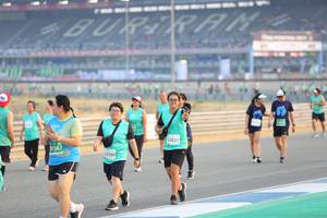 BIB: 52837, 1587, 53109
                            <button type="button" onclick="openModal(10484947)" class="btn btn-primary btn-sm float-right btn-popup" data-toggle="modal" data-target=".modal-high-quality">
                        <i class="fas fa-shopping-cart"></i> Add to Cart
                    </button>
                                            <button type="button" onclick="isThisMe(10484947, true)" class="btn btn-success btn-sm float-right btn-popup btn-isme hidden" data-toggle="tooltip" data-placement="bottom" title="นี่คือรูปของคุณใช่ไหม คลิกที่นี่เพื่อเอาเข้าอัลบั้ม">
                        <i class="fas fa-plus"></i> Add to album
                    </button>
                    <button type="button" onclick="isThisMe(10484947, false)" class="btn btn-warning btn-sm float-right btn-popup btn-isnotme hidden">
                        <i class="fas fa-ban"></i> Remove from album
                    </button>