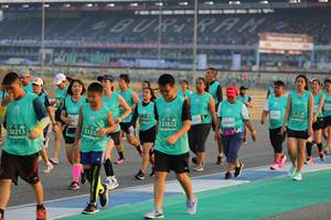 BIB: 1729, 50949, 51822, 5155, 50213
                            <button type="button" onclick="openModal(10482393)" class="btn btn-primary btn-sm float-right btn-popup" data-toggle="modal" data-target=".modal-high-quality">
                        <i class="fas fa-shopping-cart"></i> Add to Cart
                    </button>
                                            <button type="button" onclick="isThisMe(10482393, true)" class="btn btn-success btn-sm float-right btn-popup btn-isme hidden" data-toggle="tooltip" data-placement="bottom" title="นี่คือรูปของคุณใช่ไหม คลิกที่นี่เพื่อเอาเข้าอัลบั้ม">
                        <i class="fas fa-plus"></i> Add to album
                    </button>
                    <button type="button" onclick="isThisMe(10482393, false)" class="btn btn-warning btn-sm float-right btn-popup btn-isnotme hidden">
                        <i class="fas fa-ban"></i> Remove from album
                    </button>