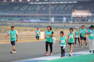 BIB: 32231
                            <button type="button" onclick="openModal(10484647)" class="btn btn-primary btn-sm float-right btn-popup" data-toggle="modal" data-target=".modal-high-quality">
                        <i class="fas fa-shopping-cart"></i> Add to Cart
                    </button>
                                            <button type="button" onclick="isThisMe(10484647, true)" class="btn btn-success btn-sm float-right btn-popup btn-isme hidden" data-toggle="tooltip" data-placement="bottom" title="นี่คือรูปของคุณใช่ไหม คลิกที่นี่เพื่อเอาเข้าอัลบั้ม">
                        <i class="fas fa-plus"></i> Add to album
                    </button>
                    <button type="button" onclick="isThisMe(10484647, false)" class="btn btn-warning btn-sm float-right btn-popup btn-isnotme hidden">
                        <i class="fas fa-ban"></i> Remove from album
                    </button>