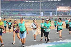 BIB: 50164, 52963, 50555, 0898
                            <button type="button" onclick="openModal(10483047)" class="btn btn-primary btn-sm float-right btn-popup" data-toggle="modal" data-target=".modal-high-quality">
                        <i class="fas fa-shopping-cart"></i> Add to Cart
                    </button>
                                            <button type="button" onclick="isThisMe(10483047, true)" class="btn btn-success btn-sm float-right btn-popup btn-isme hidden" data-toggle="tooltip" data-placement="bottom" title="นี่คือรูปของคุณใช่ไหม คลิกที่นี่เพื่อเอาเข้าอัลบั้ม">
                        <i class="fas fa-plus"></i> Add to album
                    </button>
                    <button type="button" onclick="isThisMe(10483047, false)" class="btn btn-warning btn-sm float-right btn-popup btn-isnotme hidden">
                        <i class="fas fa-ban"></i> Remove from album
                    </button>