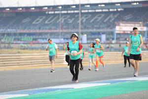 BIB: 0481
                            <button type="button" onclick="openModal(10485365)" class="btn btn-primary btn-sm float-right btn-popup" data-toggle="modal" data-target=".modal-high-quality">
                        <i class="fas fa-shopping-cart"></i> Add to Cart
                    </button>
                                            <button type="button" onclick="isThisMe(10485365, true)" class="btn btn-success btn-sm float-right btn-popup btn-isme hidden" data-toggle="tooltip" data-placement="bottom" title="นี่คือรูปของคุณใช่ไหม คลิกที่นี่เพื่อเอาเข้าอัลบั้ม">
                        <i class="fas fa-plus"></i> Add to album
                    </button>
                    <button type="button" onclick="isThisMe(10485365, false)" class="btn btn-warning btn-sm float-right btn-popup btn-isnotme hidden">
                        <i class="fas fa-ban"></i> Remove from album
                    </button>