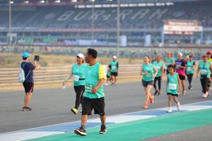 BIB: 9460
                            <button type="button" onclick="openModal(10483783)" class="btn btn-primary btn-sm float-right btn-popup" data-toggle="modal" data-target=".modal-high-quality">
                        <i class="fas fa-shopping-cart"></i> Add to Cart
                    </button>
                                            <button type="button" onclick="isThisMe(10483783, true)" class="btn btn-success btn-sm float-right btn-popup btn-isme hidden" data-toggle="tooltip" data-placement="bottom" title="นี่คือรูปของคุณใช่ไหม คลิกที่นี่เพื่อเอาเข้าอัลบั้ม">
                        <i class="fas fa-plus"></i> Add to album
                    </button>
                    <button type="button" onclick="isThisMe(10483783, false)" class="btn btn-warning btn-sm float-right btn-popup btn-isnotme hidden">
                        <i class="fas fa-ban"></i> Remove from album
                    </button>