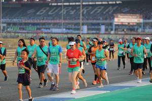 BIB: 1794, 0054, 515, 50438, 51830, 50025, 504
                            <button type="button" onclick="openModal(10482227)" class="btn btn-primary btn-sm float-right btn-popup" data-toggle="modal" data-target=".modal-high-quality">
                        <i class="fas fa-shopping-cart"></i> Add to Cart
                    </button>
                                            <button type="button" onclick="isThisMe(10482227, true)" class="btn btn-success btn-sm float-right btn-popup btn-isme hidden" data-toggle="tooltip" data-placement="bottom" title="นี่คือรูปของคุณใช่ไหม คลิกที่นี่เพื่อเอาเข้าอัลบั้ม">
                        <i class="fas fa-plus"></i> Add to album
                    </button>
                    <button type="button" onclick="isThisMe(10482227, false)" class="btn btn-warning btn-sm float-right btn-popup btn-isnotme hidden">
                        <i class="fas fa-ban"></i> Remove from album
                    </button>