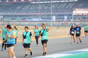 BIB: 52837, 1587, 3109
                            <button type="button" onclick="openModal(10484956)" class="btn btn-primary btn-sm float-right btn-popup" data-toggle="modal" data-target=".modal-high-quality">
                        <i class="fas fa-shopping-cart"></i> Add to Cart
                    </button>
                                            <button type="button" onclick="isThisMe(10484956, true)" class="btn btn-success btn-sm float-right btn-popup btn-isme hidden" data-toggle="tooltip" data-placement="bottom" title="นี่คือรูปของคุณใช่ไหม คลิกที่นี่เพื่อเอาเข้าอัลบั้ม">
                        <i class="fas fa-plus"></i> Add to album
                    </button>
                    <button type="button" onclick="isThisMe(10484956, false)" class="btn btn-warning btn-sm float-right btn-popup btn-isnotme hidden">
                        <i class="fas fa-ban"></i> Remove from album
                    </button>