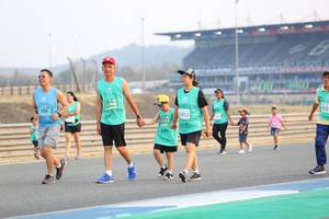 BIB: 51948, 200, 1522, 53052, 24534
                            <button type="button" onclick="openModal(10485167)" class="btn btn-primary btn-sm float-right btn-popup" data-toggle="modal" data-target=".modal-high-quality">
                        <i class="fas fa-shopping-cart"></i> Add to Cart
                    </button>
                                            <button type="button" onclick="isThisMe(10485167, true)" class="btn btn-success btn-sm float-right btn-popup btn-isme hidden" data-toggle="tooltip" data-placement="bottom" title="นี่คือรูปของคุณใช่ไหม คลิกที่นี่เพื่อเอาเข้าอัลบั้ม">
                        <i class="fas fa-plus"></i> Add to album
                    </button>
                    <button type="button" onclick="isThisMe(10485167, false)" class="btn btn-warning btn-sm float-right btn-popup btn-isnotme hidden">
                        <i class="fas fa-ban"></i> Remove from album
                    </button>