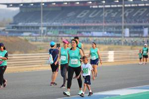 BIB: 128, 52582, 0312
                            <button type="button" onclick="openModal(10483778)" class="btn btn-primary btn-sm float-right btn-popup" data-toggle="modal" data-target=".modal-high-quality">
                        <i class="fas fa-shopping-cart"></i> Add to Cart
                    </button>
                                            <button type="button" onclick="isThisMe(10483778, true)" class="btn btn-success btn-sm float-right btn-popup btn-isme hidden" data-toggle="tooltip" data-placement="bottom" title="นี่คือรูปของคุณใช่ไหม คลิกที่นี่เพื่อเอาเข้าอัลบั้ม">
                        <i class="fas fa-plus"></i> Add to album
                    </button>
                    <button type="button" onclick="isThisMe(10483778, false)" class="btn btn-warning btn-sm float-right btn-popup btn-isnotme hidden">
                        <i class="fas fa-ban"></i> Remove from album
                    </button>