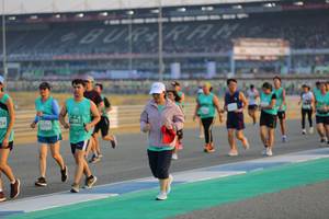 BIB: 51801
                            <button type="button" onclick="openModal(10481125)" class="btn btn-primary btn-sm float-right btn-popup" data-toggle="modal" data-target=".modal-high-quality">
                        <i class="fas fa-shopping-cart"></i> Add to Cart
                    </button>
                                            <button type="button" onclick="isThisMe(10481125, true)" class="btn btn-success btn-sm float-right btn-popup btn-isme hidden" data-toggle="tooltip" data-placement="bottom" title="นี่คือรูปของคุณใช่ไหม คลิกที่นี่เพื่อเอาเข้าอัลบั้ม">
                        <i class="fas fa-plus"></i> Add to album
                    </button>
                    <button type="button" onclick="isThisMe(10481125, false)" class="btn btn-warning btn-sm float-right btn-popup btn-isnotme hidden">
                        <i class="fas fa-ban"></i> Remove from album
                    </button>