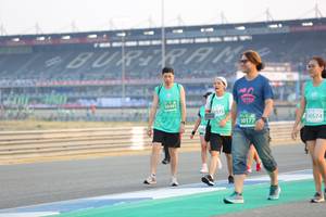 BIB: 50481, 373, 50574, 0177
                            <button type="button" onclick="openModal(10485456)" class="btn btn-primary btn-sm float-right btn-popup" data-toggle="modal" data-target=".modal-high-quality">
                        <i class="fas fa-shopping-cart"></i> Add to Cart
                    </button>
                                            <button type="button" onclick="isThisMe(10485456, true)" class="btn btn-success btn-sm float-right btn-popup btn-isme hidden" data-toggle="tooltip" data-placement="bottom" title="นี่คือรูปของคุณใช่ไหม คลิกที่นี่เพื่อเอาเข้าอัลบั้ม">
                        <i class="fas fa-plus"></i> Add to album
                    </button>
                    <button type="button" onclick="isThisMe(10485456, false)" class="btn btn-warning btn-sm float-right btn-popup btn-isnotme hidden">
                        <i class="fas fa-ban"></i> Remove from album
                    </button>