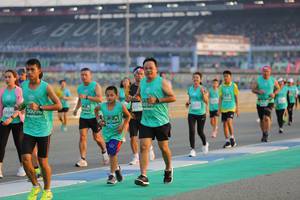 BIB: 2619, 030, 5074, 197, 5096, 50593, 064
                            <button type="button" onclick="openModal(10481496)" class="btn btn-primary btn-sm float-right btn-popup" data-toggle="modal" data-target=".modal-high-quality">
                        <i class="fas fa-shopping-cart"></i> Add to Cart
                    </button>
                                            <button type="button" onclick="isThisMe(10481496, true)" class="btn btn-success btn-sm float-right btn-popup btn-isme hidden" data-toggle="tooltip" data-placement="bottom" title="นี่คือรูปของคุณใช่ไหม คลิกที่นี่เพื่อเอาเข้าอัลบั้ม">
                        <i class="fas fa-plus"></i> Add to album
                    </button>
                    <button type="button" onclick="isThisMe(10481496, false)" class="btn btn-warning btn-sm float-right btn-popup btn-isnotme hidden">
                        <i class="fas fa-ban"></i> Remove from album
                    </button>