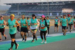 BIB: 31617, 517, 52437, 1782, 
                            <button type="button" onclick="openModal(10481271)" class="btn btn-primary btn-sm float-right btn-popup" data-toggle="modal" data-target=".modal-high-quality">
                        <i class="fas fa-shopping-cart"></i> Add to Cart
                    </button>
                                            <button type="button" onclick="isThisMe(10481271, true)" class="btn btn-success btn-sm float-right btn-popup btn-isme hidden" data-toggle="tooltip" data-placement="bottom" title="นี่คือรูปของคุณใช่ไหม คลิกที่นี่เพื่อเอาเข้าอัลบั้ม">
                        <i class="fas fa-plus"></i> Add to album
                    </button>
                    <button type="button" onclick="isThisMe(10481271, false)" class="btn btn-warning btn-sm float-right btn-popup btn-isnotme hidden">
                        <i class="fas fa-ban"></i> Remove from album
                    </button>