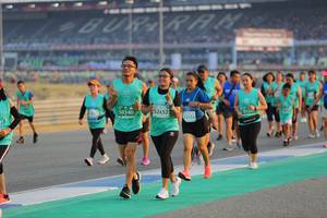 BIB: 52452, 150, 50340, 53154
                            <button type="button" onclick="openModal(10481617)" class="btn btn-primary btn-sm float-right btn-popup" data-toggle="modal" data-target=".modal-high-quality">
                        <i class="fas fa-shopping-cart"></i> Add to Cart
                    </button>
                                            <button type="button" onclick="isThisMe(10481617, true)" class="btn btn-success btn-sm float-right btn-popup btn-isme hidden" data-toggle="tooltip" data-placement="bottom" title="นี่คือรูปของคุณใช่ไหม คลิกที่นี่เพื่อเอาเข้าอัลบั้ม">
                        <i class="fas fa-plus"></i> Add to album
                    </button>
                    <button type="button" onclick="isThisMe(10481617, false)" class="btn btn-warning btn-sm float-right btn-popup btn-isnotme hidden">
                        <i class="fas fa-ban"></i> Remove from album
                    </button>