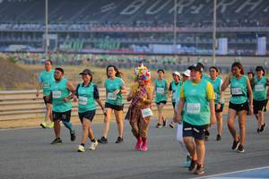 BIB: 3350, 52845, 327, 1280, 5283
                            <button type="button" onclick="openModal(10482507)" class="btn btn-primary btn-sm float-right btn-popup" data-toggle="modal" data-target=".modal-high-quality">
                        <i class="fas fa-shopping-cart"></i> Add to Cart
                    </button>
                                            <button type="button" onclick="isThisMe(10482507, true)" class="btn btn-success btn-sm float-right btn-popup btn-isme hidden" data-toggle="tooltip" data-placement="bottom" title="นี่คือรูปของคุณใช่ไหม คลิกที่นี่เพื่อเอาเข้าอัลบั้ม">
                        <i class="fas fa-plus"></i> Add to album
                    </button>
                    <button type="button" onclick="isThisMe(10482507, false)" class="btn btn-warning btn-sm float-right btn-popup btn-isnotme hidden">
                        <i class="fas fa-ban"></i> Remove from album
                    </button>