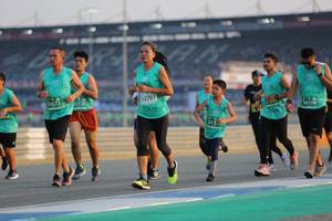 BIB: 52787, 50108, 1675, 51728, 515
                            <button type="button" onclick="openModal(10479583)" class="btn btn-primary btn-sm float-right btn-popup" data-toggle="modal" data-target=".modal-high-quality">
                        <i class="fas fa-shopping-cart"></i> Add to Cart
                    </button>
                                            <button type="button" onclick="isThisMe(10479583, true)" class="btn btn-success btn-sm float-right btn-popup btn-isme hidden" data-toggle="tooltip" data-placement="bottom" title="นี่คือรูปของคุณใช่ไหม คลิกที่นี่เพื่อเอาเข้าอัลบั้ม">
                        <i class="fas fa-plus"></i> Add to album
                    </button>
                    <button type="button" onclick="isThisMe(10479583, false)" class="btn btn-warning btn-sm float-right btn-popup btn-isnotme hidden">
                        <i class="fas fa-ban"></i> Remove from album
                    </button>