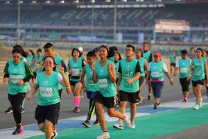 BIB: 51822, 50924, 515, 30996, 50741
                            <button type="button" onclick="openModal(10482383)" class="btn btn-primary btn-sm float-right btn-popup" data-toggle="modal" data-target=".modal-high-quality">
                        <i class="fas fa-shopping-cart"></i> Add to Cart
                    </button>
                                            <button type="button" onclick="isThisMe(10482383, true)" class="btn btn-success btn-sm float-right btn-popup btn-isme hidden" data-toggle="tooltip" data-placement="bottom" title="นี่คือรูปของคุณใช่ไหม คลิกที่นี่เพื่อเอาเข้าอัลบั้ม">
                        <i class="fas fa-plus"></i> Add to album
                    </button>
                    <button type="button" onclick="isThisMe(10482383, false)" class="btn btn-warning btn-sm float-right btn-popup btn-isnotme hidden">
                        <i class="fas fa-ban"></i> Remove from album
                    </button>