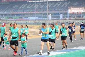 BIB: 51611, 52837, 1587, 50019
                            <button type="button" onclick="openModal(10484922)" class="btn btn-primary btn-sm float-right btn-popup" data-toggle="modal" data-target=".modal-high-quality">
                        <i class="fas fa-shopping-cart"></i> Add to Cart
                    </button>
                                            <button type="button" onclick="isThisMe(10484922, true)" class="btn btn-success btn-sm float-right btn-popup btn-isme hidden" data-toggle="tooltip" data-placement="bottom" title="นี่คือรูปของคุณใช่ไหม คลิกที่นี่เพื่อเอาเข้าอัลบั้ม">
                        <i class="fas fa-plus"></i> Add to album
                    </button>
                    <button type="button" onclick="isThisMe(10484922, false)" class="btn btn-warning btn-sm float-right btn-popup btn-isnotme hidden">
                        <i class="fas fa-ban"></i> Remove from album
                    </button>