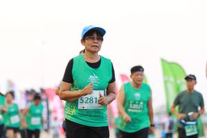 BIB: 5281, 201
                            <button type="button" onclick="openModal(10538639)" class="btn btn-primary btn-sm float-right btn-popup" data-toggle="modal" data-target=".modal-high-quality">
                        <i class="fas fa-shopping-cart"></i> Add to Cart
                    </button>
                                            <button type="button" onclick="isThisMe(10538639, true)" class="btn btn-success btn-sm float-right btn-popup btn-isme hidden" data-toggle="tooltip" data-placement="bottom" title="นี่คือรูปของคุณใช่ไหม คลิกที่นี่เพื่อเอาเข้าอัลบั้ม">
                        <i class="fas fa-plus"></i> Add to album
                    </button>
                    <button type="button" onclick="isThisMe(10538639, false)" class="btn btn-warning btn-sm float-right btn-popup btn-isnotme hidden">
                        <i class="fas fa-ban"></i> Remove from album
                    </button>