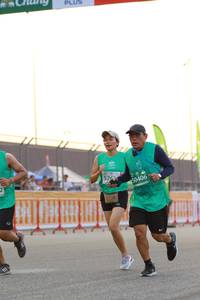 BIB: 5263, 50406
                            <button type="button" onclick="openModal(10532649)" class="btn btn-primary btn-sm float-right btn-popup" data-toggle="modal" data-target=".modal-high-quality">
                        <i class="fas fa-shopping-cart"></i> Add to Cart
                    </button>
                                            <button type="button" onclick="isThisMe(10532649, true)" class="btn btn-success btn-sm float-right btn-popup btn-isme hidden" data-toggle="tooltip" data-placement="bottom" title="นี่คือรูปของคุณใช่ไหม คลิกที่นี่เพื่อเอาเข้าอัลบั้ม">
                        <i class="fas fa-plus"></i> Add to album
                    </button>
                    <button type="button" onclick="isThisMe(10532649, false)" class="btn btn-warning btn-sm float-right btn-popup btn-isnotme hidden">
                        <i class="fas fa-ban"></i> Remove from album
                    </button>