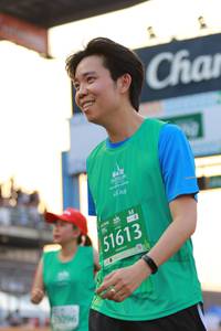 BIB: 51613, 096
                            <button type="button" onclick="openModal(10533748)" class="btn btn-primary btn-sm float-right btn-popup" data-toggle="modal" data-target=".modal-high-quality">
                        <i class="fas fa-shopping-cart"></i> Add to Cart
                    </button>
                                            <button type="button" onclick="isThisMe(10533748, true)" class="btn btn-success btn-sm float-right btn-popup btn-isme hidden" data-toggle="tooltip" data-placement="bottom" title="นี่คือรูปของคุณใช่ไหม คลิกที่นี่เพื่อเอาเข้าอัลบั้ม">
                        <i class="fas fa-plus"></i> Add to album
                    </button>
                    <button type="button" onclick="isThisMe(10533748, false)" class="btn btn-warning btn-sm float-right btn-popup btn-isnotme hidden">
                        <i class="fas fa-ban"></i> Remove from album
                    </button>