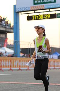 BIB: 1738
                            <button type="button" onclick="openModal(10537577)" class="btn btn-primary btn-sm float-right btn-popup" data-toggle="modal" data-target=".modal-high-quality">
                        <i class="fas fa-shopping-cart"></i> Add to Cart
                    </button>
                                            <button type="button" onclick="isThisMe(10537577, true)" class="btn btn-success btn-sm float-right btn-popup btn-isme hidden" data-toggle="tooltip" data-placement="bottom" title="นี่คือรูปของคุณใช่ไหม คลิกที่นี่เพื่อเอาเข้าอัลบั้ม">
                        <i class="fas fa-plus"></i> Add to album
                    </button>
                    <button type="button" onclick="isThisMe(10537577, false)" class="btn btn-warning btn-sm float-right btn-popup btn-isnotme hidden">
                        <i class="fas fa-ban"></i> Remove from album
                    </button>