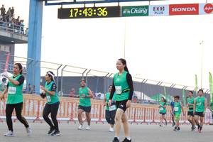 BIB: 174336, 50866, 938
                            <button type="button" onclick="openModal(10538571)" class="btn btn-primary btn-sm float-right btn-popup" data-toggle="modal" data-target=".modal-high-quality">
                        <i class="fas fa-shopping-cart"></i> Add to Cart
                    </button>
                                            <button type="button" onclick="isThisMe(10538571, true)" class="btn btn-success btn-sm float-right btn-popup btn-isme hidden" data-toggle="tooltip" data-placement="bottom" title="นี่คือรูปของคุณใช่ไหม คลิกที่นี่เพื่อเอาเข้าอัลบั้ม">
                        <i class="fas fa-plus"></i> Add to album
                    </button>
                    <button type="button" onclick="isThisMe(10538571, false)" class="btn btn-warning btn-sm float-right btn-popup btn-isnotme hidden">
                        <i class="fas fa-ban"></i> Remove from album
                    </button>