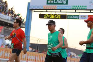 BIB: 173631, 0276, 152
                            <button type="button" onclick="openModal(10535545)" class="btn btn-primary btn-sm float-right btn-popup" data-toggle="modal" data-target=".modal-high-quality">
                        <i class="fas fa-shopping-cart"></i> Add to Cart
                    </button>
                                            <button type="button" onclick="isThisMe(10535545, true)" class="btn btn-success btn-sm float-right btn-popup btn-isme hidden" data-toggle="tooltip" data-placement="bottom" title="นี่คือรูปของคุณใช่ไหม คลิกที่นี่เพื่อเอาเข้าอัลบั้ม">
                        <i class="fas fa-plus"></i> Add to album
                    </button>
                    <button type="button" onclick="isThisMe(10535545, false)" class="btn btn-warning btn-sm float-right btn-popup btn-isnotme hidden">
                        <i class="fas fa-ban"></i> Remove from album
                    </button>