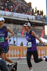 BIB: 0433, 0781
                            <button type="button" onclick="openModal(10532680)" class="btn btn-primary btn-sm float-right btn-popup" data-toggle="modal" data-target=".modal-high-quality">
                        <i class="fas fa-shopping-cart"></i> Add to Cart
                    </button>
                                            <button type="button" onclick="isThisMe(10532680, true)" class="btn btn-success btn-sm float-right btn-popup btn-isme hidden" data-toggle="tooltip" data-placement="bottom" title="นี่คือรูปของคุณใช่ไหม คลิกที่นี่เพื่อเอาเข้าอัลบั้ม">
                        <i class="fas fa-plus"></i> Add to album
                    </button>
                    <button type="button" onclick="isThisMe(10532680, false)" class="btn btn-warning btn-sm float-right btn-popup btn-isnotme hidden">
                        <i class="fas fa-ban"></i> Remove from album
                    </button>