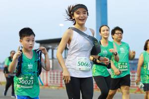 BIB: 50663, 52104, 0023
                            <button type="button" onclick="openModal(10539583)" class="btn btn-primary btn-sm float-right btn-popup" data-toggle="modal" data-target=".modal-high-quality">
                        <i class="fas fa-shopping-cart"></i> Add to Cart
                    </button>
                                            <button type="button" onclick="isThisMe(10539583, true)" class="btn btn-success btn-sm float-right btn-popup btn-isme hidden" data-toggle="tooltip" data-placement="bottom" title="นี่คือรูปของคุณใช่ไหม คลิกที่นี่เพื่อเอาเข้าอัลบั้ม">
                        <i class="fas fa-plus"></i> Add to album
                    </button>
                    <button type="button" onclick="isThisMe(10539583, false)" class="btn btn-warning btn-sm float-right btn-popup btn-isnotme hidden">
                        <i class="fas fa-ban"></i> Remove from album
                    </button>