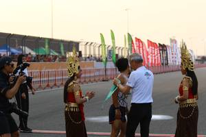 BIB: 
                            <button type="button" onclick="openModal(10530328)" class="btn btn-primary btn-sm float-right btn-popup" data-toggle="modal" data-target=".modal-high-quality">
                        <i class="fas fa-shopping-cart"></i> Add to Cart
                    </button>
                                            <button type="button" onclick="isThisMe(10530328, true)" class="btn btn-success btn-sm float-right btn-popup btn-isme hidden" data-toggle="tooltip" data-placement="bottom" title="นี่คือรูปของคุณใช่ไหม คลิกที่นี่เพื่อเอาเข้าอัลบั้ม">
                        <i class="fas fa-plus"></i> Add to album
                    </button>
                    <button type="button" onclick="isThisMe(10530328, false)" class="btn btn-warning btn-sm float-right btn-popup btn-isnotme hidden">
                        <i class="fas fa-ban"></i> Remove from album
                    </button>