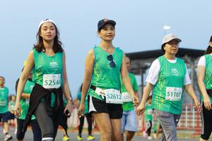 BIB: 5254, 51107, 52612, 5255
                            <button type="button" onclick="openModal(10539699)" class="btn btn-primary btn-sm float-right btn-popup" data-toggle="modal" data-target=".modal-high-quality">
                        <i class="fas fa-shopping-cart"></i> Add to Cart
                    </button>
                                            <button type="button" onclick="isThisMe(10539699, true)" class="btn btn-success btn-sm float-right btn-popup btn-isme hidden" data-toggle="tooltip" data-placement="bottom" title="นี่คือรูปของคุณใช่ไหม คลิกที่นี่เพื่อเอาเข้าอัลบั้ม">
                        <i class="fas fa-plus"></i> Add to album
                    </button>
                    <button type="button" onclick="isThisMe(10539699, false)" class="btn btn-warning btn-sm float-right btn-popup btn-isnotme hidden">
                        <i class="fas fa-ban"></i> Remove from album
                    </button>