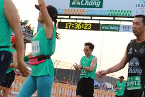 BIB: 173623, 912, 0227, 51912
                            <button type="button" onclick="openModal(10535466)" class="btn btn-primary btn-sm float-right btn-popup" data-toggle="modal" data-target=".modal-high-quality">
                        <i class="fas fa-shopping-cart"></i> Add to Cart
                    </button>
                                            <button type="button" onclick="isThisMe(10535466, true)" class="btn btn-success btn-sm float-right btn-popup btn-isme hidden" data-toggle="tooltip" data-placement="bottom" title="นี่คือรูปของคุณใช่ไหม คลิกที่นี่เพื่อเอาเข้าอัลบั้ม">
                        <i class="fas fa-plus"></i> Add to album
                    </button>
                    <button type="button" onclick="isThisMe(10535466, false)" class="btn btn-warning btn-sm float-right btn-popup btn-isnotme hidden">
                        <i class="fas fa-ban"></i> Remove from album
                    </button>