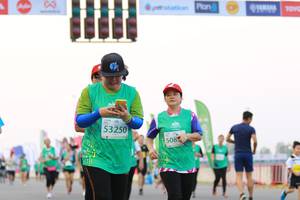 BIB: 53250
                            <button type="button" onclick="openModal(10538725)" class="btn btn-primary btn-sm float-right btn-popup" data-toggle="modal" data-target=".modal-high-quality">
                        <i class="fas fa-shopping-cart"></i> Add to Cart
                    </button>
                                            <button type="button" onclick="isThisMe(10538725, true)" class="btn btn-success btn-sm float-right btn-popup btn-isme hidden" data-toggle="tooltip" data-placement="bottom" title="นี่คือรูปของคุณใช่ไหม คลิกที่นี่เพื่อเอาเข้าอัลบั้ม">
                        <i class="fas fa-plus"></i> Add to album
                    </button>
                    <button type="button" onclick="isThisMe(10538725, false)" class="btn btn-warning btn-sm float-right btn-popup btn-isnotme hidden">
                        <i class="fas fa-ban"></i> Remove from album
                    </button>