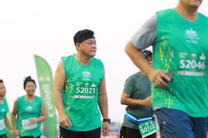 BIB: 52046, 52021, 5309, 50712
                            <button type="button" onclick="openModal(10538642)" class="btn btn-primary btn-sm float-right btn-popup" data-toggle="modal" data-target=".modal-high-quality">
                        <i class="fas fa-shopping-cart"></i> Add to Cart
                    </button>
                                            <button type="button" onclick="isThisMe(10538642, true)" class="btn btn-success btn-sm float-right btn-popup btn-isme hidden" data-toggle="tooltip" data-placement="bottom" title="นี่คือรูปของคุณใช่ไหม คลิกที่นี่เพื่อเอาเข้าอัลบั้ม">
                        <i class="fas fa-plus"></i> Add to album
                    </button>
                    <button type="button" onclick="isThisMe(10538642, false)" class="btn btn-warning btn-sm float-right btn-popup btn-isnotme hidden">
                        <i class="fas fa-ban"></i> Remove from album
                    </button>