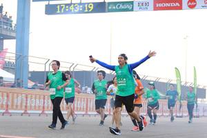 BIB: 174319, 50453, 120, 60149
                            <button type="button" onclick="openModal(10538531)" class="btn btn-primary btn-sm float-right btn-popup" data-toggle="modal" data-target=".modal-high-quality">
                        <i class="fas fa-shopping-cart"></i> Add to Cart
                    </button>
                                            <button type="button" onclick="isThisMe(10538531, true)" class="btn btn-success btn-sm float-right btn-popup btn-isme hidden" data-toggle="tooltip" data-placement="bottom" title="นี่คือรูปของคุณใช่ไหม คลิกที่นี่เพื่อเอาเข้าอัลบั้ม">
                        <i class="fas fa-plus"></i> Add to album
                    </button>
                    <button type="button" onclick="isThisMe(10538531, false)" class="btn btn-warning btn-sm float-right btn-popup btn-isnotme hidden">
                        <i class="fas fa-ban"></i> Remove from album
                    </button>