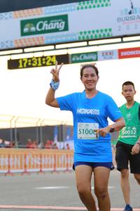 BIB: 202, 173124, 5100, 50032
                            <button type="button" onclick="openModal(10533520)" class="btn btn-primary btn-sm float-right btn-popup" data-toggle="modal" data-target=".modal-high-quality">
                        <i class="fas fa-shopping-cart"></i> Add to Cart
                    </button>
                                            <button type="button" onclick="isThisMe(10533520, true)" class="btn btn-success btn-sm float-right btn-popup btn-isme hidden" data-toggle="tooltip" data-placement="bottom" title="นี่คือรูปของคุณใช่ไหม คลิกที่นี่เพื่อเอาเข้าอัลบั้ม">
                        <i class="fas fa-plus"></i> Add to album
                    </button>
                    <button type="button" onclick="isThisMe(10533520, false)" class="btn btn-warning btn-sm float-right btn-popup btn-isnotme hidden">
                        <i class="fas fa-ban"></i> Remove from album
                    </button>