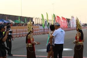 BIB: 
                            <button type="button" onclick="openModal(10530329)" class="btn btn-primary btn-sm float-right btn-popup" data-toggle="modal" data-target=".modal-high-quality">
                        <i class="fas fa-shopping-cart"></i> Add to Cart
                    </button>
                                            <button type="button" onclick="isThisMe(10530329, true)" class="btn btn-success btn-sm float-right btn-popup btn-isme hidden" data-toggle="tooltip" data-placement="bottom" title="นี่คือรูปของคุณใช่ไหม คลิกที่นี่เพื่อเอาเข้าอัลบั้ม">
                        <i class="fas fa-plus"></i> Add to album
                    </button>
                    <button type="button" onclick="isThisMe(10530329, false)" class="btn btn-warning btn-sm float-right btn-popup btn-isnotme hidden">
                        <i class="fas fa-ban"></i> Remove from album
                    </button>