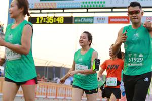 BIB: 173548, 5075, 51929, 2403
                            <button type="button" onclick="openModal(10535200)" class="btn btn-primary btn-sm float-right btn-popup" data-toggle="modal" data-target=".modal-high-quality">
                        <i class="fas fa-shopping-cart"></i> Add to Cart
                    </button>
                                            <button type="button" onclick="isThisMe(10535200, true)" class="btn btn-success btn-sm float-right btn-popup btn-isme hidden" data-toggle="tooltip" data-placement="bottom" title="นี่คือรูปของคุณใช่ไหม คลิกที่นี่เพื่อเอาเข้าอัลบั้ม">
                        <i class="fas fa-plus"></i> Add to album
                    </button>
                    <button type="button" onclick="isThisMe(10535200, false)" class="btn btn-warning btn-sm float-right btn-popup btn-isnotme hidden">
                        <i class="fas fa-ban"></i> Remove from album
                    </button>