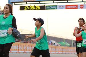 BIB: 510531, 468
                            <button type="button" onclick="openModal(10535084)" class="btn btn-primary btn-sm float-right btn-popup" data-toggle="modal" data-target=".modal-high-quality">
                        <i class="fas fa-shopping-cart"></i> Add to Cart
                    </button>
                                            <button type="button" onclick="isThisMe(10535084, true)" class="btn btn-success btn-sm float-right btn-popup btn-isme hidden" data-toggle="tooltip" data-placement="bottom" title="นี่คือรูปของคุณใช่ไหม คลิกที่นี่เพื่อเอาเข้าอัลบั้ม">
                        <i class="fas fa-plus"></i> Add to album
                    </button>
                    <button type="button" onclick="isThisMe(10535084, false)" class="btn btn-warning btn-sm float-right btn-popup btn-isnotme hidden">
                        <i class="fas fa-ban"></i> Remove from album
                    </button>