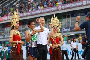 BIB: 51556
                            <button type="button" onclick="openModal(10530363)" class="btn btn-primary btn-sm float-right btn-popup" data-toggle="modal" data-target=".modal-high-quality">
                        <i class="fas fa-shopping-cart"></i> Add to Cart
                    </button>
                                            <button type="button" onclick="isThisMe(10530363, true)" class="btn btn-success btn-sm float-right btn-popup btn-isme hidden" data-toggle="tooltip" data-placement="bottom" title="นี่คือรูปของคุณใช่ไหม คลิกที่นี่เพื่อเอาเข้าอัลบั้ม">
                        <i class="fas fa-plus"></i> Add to album
                    </button>
                    <button type="button" onclick="isThisMe(10530363, false)" class="btn btn-warning btn-sm float-right btn-popup btn-isnotme hidden">
                        <i class="fas fa-ban"></i> Remove from album
                    </button>