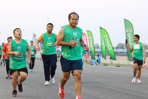 BIB: 5002, 181
                            <button type="button" onclick="openModal(10539306)" class="btn btn-primary btn-sm float-right btn-popup" data-toggle="modal" data-target=".modal-high-quality">
                        <i class="fas fa-shopping-cart"></i> Add to Cart
                    </button>
                                            <button type="button" onclick="isThisMe(10539306, true)" class="btn btn-success btn-sm float-right btn-popup btn-isme hidden" data-toggle="tooltip" data-placement="bottom" title="นี่คือรูปของคุณใช่ไหม คลิกที่นี่เพื่อเอาเข้าอัลบั้ม">
                        <i class="fas fa-plus"></i> Add to album
                    </button>
                    <button type="button" onclick="isThisMe(10539306, false)" class="btn btn-warning btn-sm float-right btn-popup btn-isnotme hidden">
                        <i class="fas fa-ban"></i> Remove from album
                    </button>