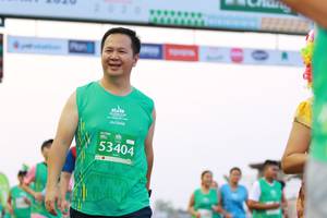 BIB: 202, 53404
                            <button type="button" onclick="openModal(10538792)" class="btn btn-primary btn-sm float-right btn-popup" data-toggle="modal" data-target=".modal-high-quality">
                        <i class="fas fa-shopping-cart"></i> Add to Cart
                    </button>
                                            <button type="button" onclick="isThisMe(10538792, true)" class="btn btn-success btn-sm float-right btn-popup btn-isme hidden" data-toggle="tooltip" data-placement="bottom" title="นี่คือรูปของคุณใช่ไหม คลิกที่นี่เพื่อเอาเข้าอัลบั้ม">
                        <i class="fas fa-plus"></i> Add to album
                    </button>
                    <button type="button" onclick="isThisMe(10538792, false)" class="btn btn-warning btn-sm float-right btn-popup btn-isnotme hidden">
                        <i class="fas fa-ban"></i> Remove from album
                    </button>