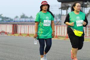 BIB: 51211, 51362
                            <button type="button" onclick="openModal(10539468)" class="btn btn-primary btn-sm float-right btn-popup" data-toggle="modal" data-target=".modal-high-quality">
                        <i class="fas fa-shopping-cart"></i> Add to Cart
                    </button>
                                            <button type="button" onclick="isThisMe(10539468, true)" class="btn btn-success btn-sm float-right btn-popup btn-isme hidden" data-toggle="tooltip" data-placement="bottom" title="นี่คือรูปของคุณใช่ไหม คลิกที่นี่เพื่อเอาเข้าอัลบั้ม">
                        <i class="fas fa-plus"></i> Add to album
                    </button>
                    <button type="button" onclick="isThisMe(10539468, false)" class="btn btn-warning btn-sm float-right btn-popup btn-isnotme hidden">
                        <i class="fas fa-ban"></i> Remove from album
                    </button>