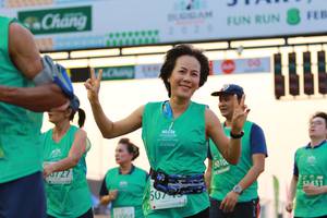 BIB: 2020, 500, 0727, 52431, 507
                            <button type="button" onclick="openModal(10537901)" class="btn btn-primary btn-sm float-right btn-popup" data-toggle="modal" data-target=".modal-high-quality">
                        <i class="fas fa-shopping-cart"></i> Add to Cart
                    </button>
                                            <button type="button" onclick="isThisMe(10537901, true)" class="btn btn-success btn-sm float-right btn-popup btn-isme hidden" data-toggle="tooltip" data-placement="bottom" title="นี่คือรูปของคุณใช่ไหม คลิกที่นี่เพื่อเอาเข้าอัลบั้ม">
                        <i class="fas fa-plus"></i> Add to album
                    </button>
                    <button type="button" onclick="isThisMe(10537901, false)" class="btn btn-warning btn-sm float-right btn-popup btn-isnotme hidden">
                        <i class="fas fa-ban"></i> Remove from album
                    </button>