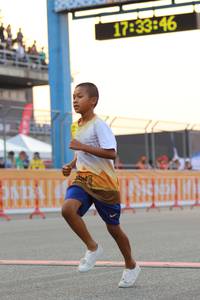 BIB: 173346
                            <button type="button" onclick="openModal(10534307)" class="btn btn-primary btn-sm float-right btn-popup" data-toggle="modal" data-target=".modal-high-quality">
                        <i class="fas fa-shopping-cart"></i> Add to Cart
                    </button>
                                            <button type="button" onclick="isThisMe(10534307, true)" class="btn btn-success btn-sm float-right btn-popup btn-isme hidden" data-toggle="tooltip" data-placement="bottom" title="นี่คือรูปของคุณใช่ไหม คลิกที่นี่เพื่อเอาเข้าอัลบั้ม">
                        <i class="fas fa-plus"></i> Add to album
                    </button>
                    <button type="button" onclick="isThisMe(10534307, false)" class="btn btn-warning btn-sm float-right btn-popup btn-isnotme hidden">
                        <i class="fas fa-ban"></i> Remove from album
                    </button>