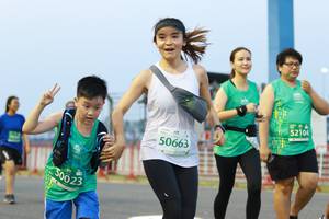 BIB: 52104, 50663, 0023
                            <button type="button" onclick="openModal(10539574)" class="btn btn-primary btn-sm float-right btn-popup" data-toggle="modal" data-target=".modal-high-quality">
                        <i class="fas fa-shopping-cart"></i> Add to Cart
                    </button>
                                            <button type="button" onclick="isThisMe(10539574, true)" class="btn btn-success btn-sm float-right btn-popup btn-isme hidden" data-toggle="tooltip" data-placement="bottom" title="นี่คือรูปของคุณใช่ไหม คลิกที่นี่เพื่อเอาเข้าอัลบั้ม">
                        <i class="fas fa-plus"></i> Add to album
                    </button>
                    <button type="button" onclick="isThisMe(10539574, false)" class="btn btn-warning btn-sm float-right btn-popup btn-isnotme hidden">
                        <i class="fas fa-ban"></i> Remove from album
                    </button>