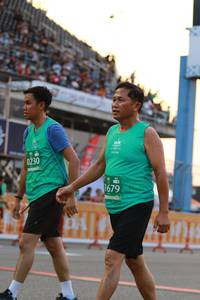 BIB: 0230, 1679
                            <button type="button" onclick="openModal(10537374)" class="btn btn-primary btn-sm float-right btn-popup" data-toggle="modal" data-target=".modal-high-quality">
                        <i class="fas fa-shopping-cart"></i> Add to Cart
                    </button>
                                            <button type="button" onclick="isThisMe(10537374, true)" class="btn btn-success btn-sm float-right btn-popup btn-isme hidden" data-toggle="tooltip" data-placement="bottom" title="นี่คือรูปของคุณใช่ไหม คลิกที่นี่เพื่อเอาเข้าอัลบั้ม">
                        <i class="fas fa-plus"></i> Add to album
                    </button>
                    <button type="button" onclick="isThisMe(10537374, false)" class="btn btn-warning btn-sm float-right btn-popup btn-isnotme hidden">
                        <i class="fas fa-ban"></i> Remove from album
                    </button>