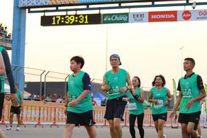 BIB: 173931, 51707, 0121, 2443, 52296
                            <button type="button" onclick="openModal(10537973)" class="btn btn-primary btn-sm float-right btn-popup" data-toggle="modal" data-target=".modal-high-quality">
                        <i class="fas fa-shopping-cart"></i> Add to Cart
                    </button>
                                            <button type="button" onclick="isThisMe(10537973, true)" class="btn btn-success btn-sm float-right btn-popup btn-isme hidden" data-toggle="tooltip" data-placement="bottom" title="นี่คือรูปของคุณใช่ไหม คลิกที่นี่เพื่อเอาเข้าอัลบั้ม">
                        <i class="fas fa-plus"></i> Add to album
                    </button>
                    <button type="button" onclick="isThisMe(10537973, false)" class="btn btn-warning btn-sm float-right btn-popup btn-isnotme hidden">
                        <i class="fas fa-ban"></i> Remove from album
                    </button>