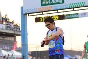 BIB: 2946
                            <button type="button" onclick="openModal(10534931)" class="btn btn-primary btn-sm float-right btn-popup" data-toggle="modal" data-target=".modal-high-quality">
                        <i class="fas fa-shopping-cart"></i> Add to Cart
                    </button>
                                            <button type="button" onclick="isThisMe(10534931, true)" class="btn btn-success btn-sm float-right btn-popup btn-isme hidden" data-toggle="tooltip" data-placement="bottom" title="นี่คือรูปของคุณใช่ไหม คลิกที่นี่เพื่อเอาเข้าอัลบั้ม">
                        <i class="fas fa-plus"></i> Add to album
                    </button>
                    <button type="button" onclick="isThisMe(10534931, false)" class="btn btn-warning btn-sm float-right btn-popup btn-isnotme hidden">
                        <i class="fas fa-ban"></i> Remove from album
                    </button>