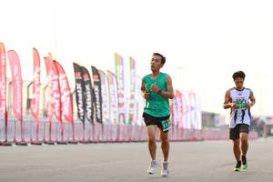 BIB: 971
                            <button type="button" onclick="openModal(10530462)" class="btn btn-primary btn-sm float-right btn-popup" data-toggle="modal" data-target=".modal-high-quality">
                        <i class="fas fa-shopping-cart"></i> Add to Cart
                    </button>
                                            <button type="button" onclick="isThisMe(10530462, true)" class="btn btn-success btn-sm float-right btn-popup btn-isme hidden" data-toggle="tooltip" data-placement="bottom" title="นี่คือรูปของคุณใช่ไหม คลิกที่นี่เพื่อเอาเข้าอัลบั้ม">
                        <i class="fas fa-plus"></i> Add to album
                    </button>
                    <button type="button" onclick="isThisMe(10530462, false)" class="btn btn-warning btn-sm float-right btn-popup btn-isnotme hidden">
                        <i class="fas fa-ban"></i> Remove from album
                    </button>