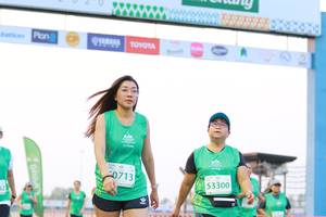 BIB: 0713, 53300
                            <button type="button" onclick="openModal(10538758)" class="btn btn-primary btn-sm float-right btn-popup" data-toggle="modal" data-target=".modal-high-quality">
                        <i class="fas fa-shopping-cart"></i> Add to Cart
                    </button>
                                            <button type="button" onclick="isThisMe(10538758, true)" class="btn btn-success btn-sm float-right btn-popup btn-isme hidden" data-toggle="tooltip" data-placement="bottom" title="นี่คือรูปของคุณใช่ไหม คลิกที่นี่เพื่อเอาเข้าอัลบั้ม">
                        <i class="fas fa-plus"></i> Add to album
                    </button>
                    <button type="button" onclick="isThisMe(10538758, false)" class="btn btn-warning btn-sm float-right btn-popup btn-isnotme hidden">
                        <i class="fas fa-ban"></i> Remove from album
                    </button>